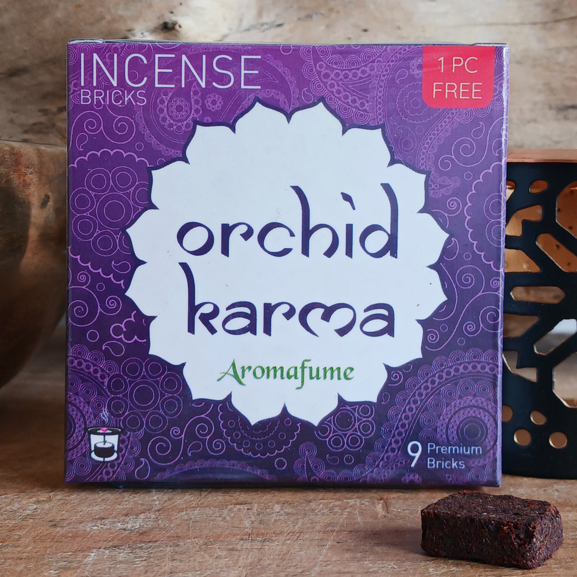 Aromafume Orchid Karma Incense Bricks are a natural, non-toxic incense alternative designed for use with a compatible incense diffuser. Crafted in India using traditional methods, these ash-free incense bricks release a gentle floral aroma when heated, blending orchid, lavender, lily, and Indian jasmine into a soft, uplifting fragrance.