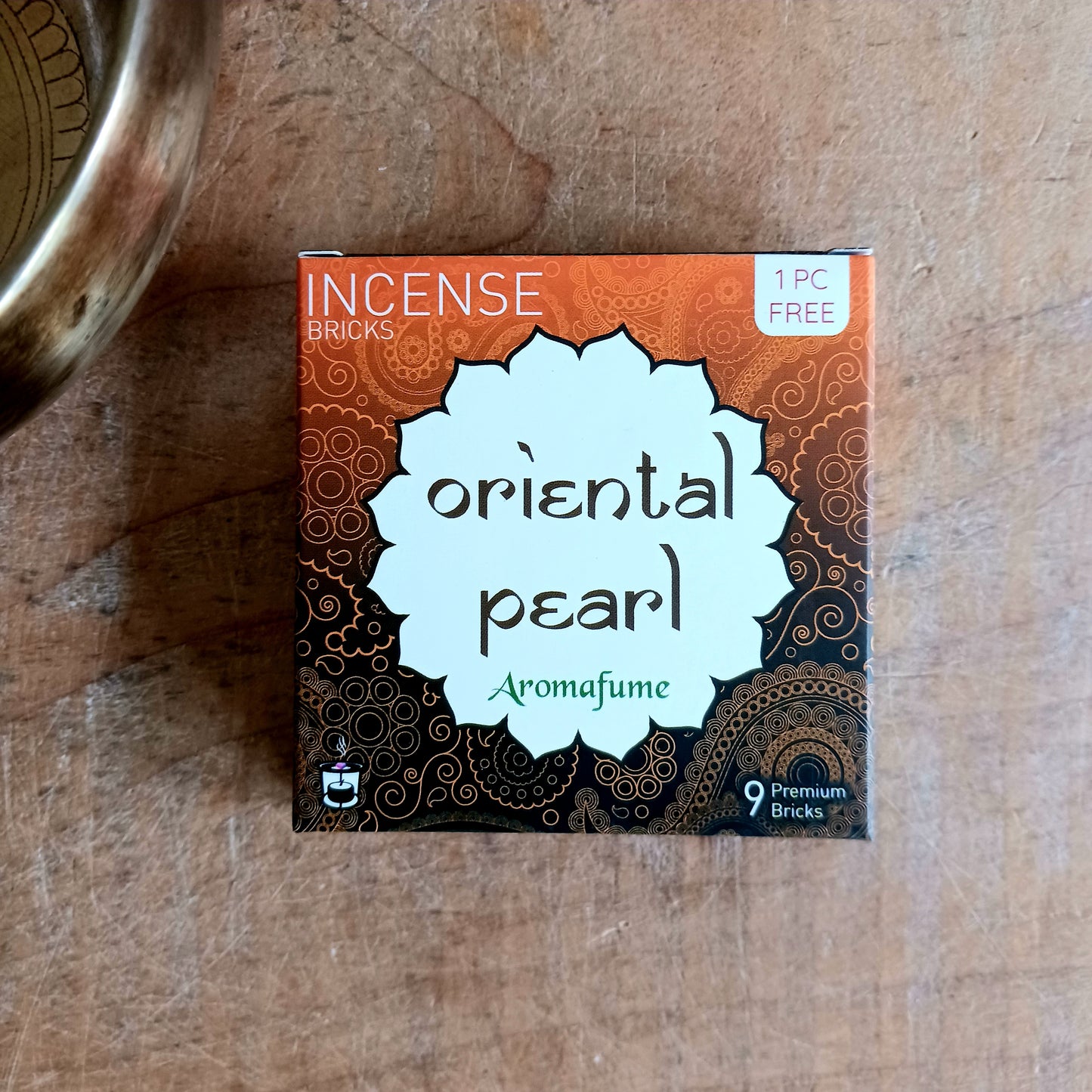 Aromafume Palo Santo Incense Bricks are a natural, non-toxic incense designed for use with a compatible incense diffuser. Infused with the sacred aroma of palo santo, known as “holy wood,” this incense releases a warm, woody fragrance with soft citrus undertones when gently heated.