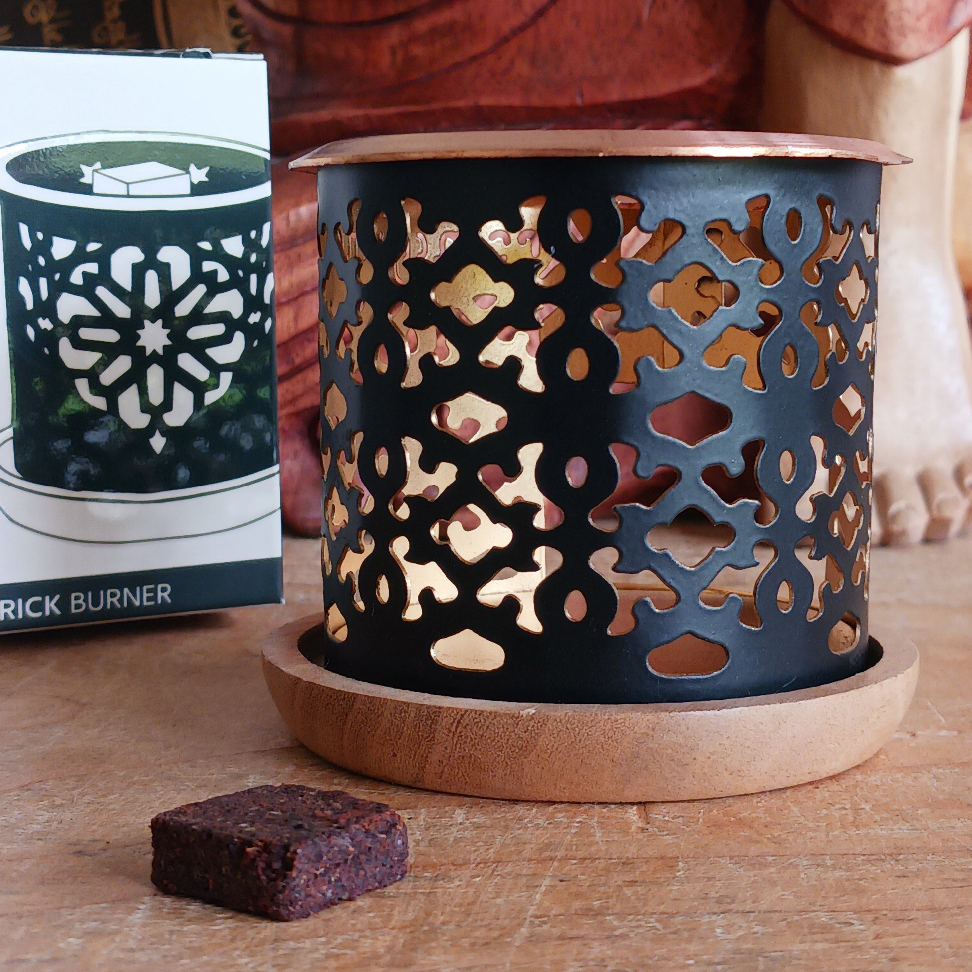 The Aromafume Oriental Incense Brick Burner is specially designed to safely and effectively heat Aromafume incense bricks, releasing their fragrance in a clean, controlled way. 