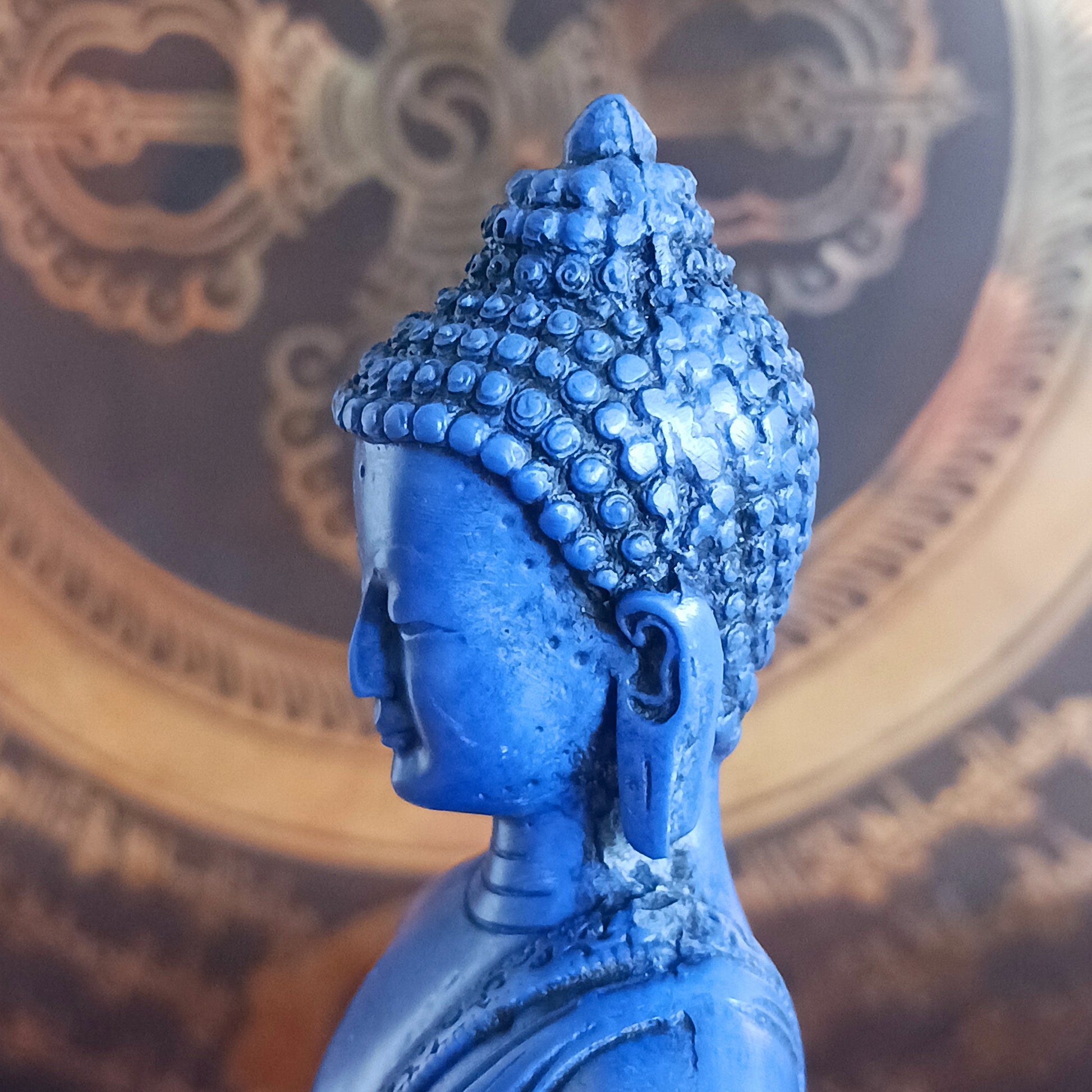 Invite peace, healing, and spiritual balance into your space with this stunning Medicine Buddha (Bhaiṣajyaguru) statue, cast in a radiant, vibrant blue. Revered throughout Mahayana Buddhist traditions, especially in Tibet and East Asia, the Medicine Buddha embodies the power to alleviate physical, emotional, and spiritual suffering.