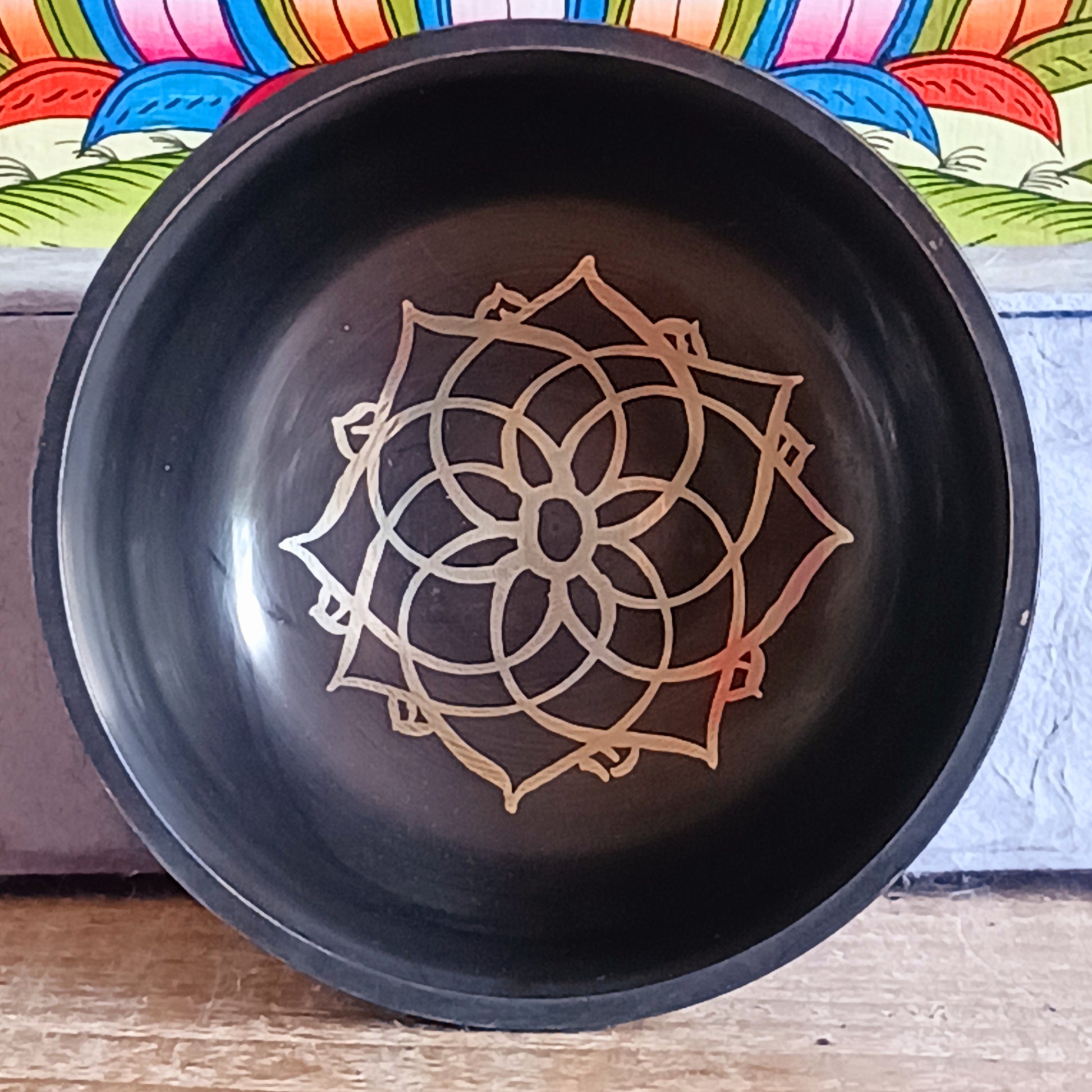 Embark on your sound healing journey with this medium-sized black Tibetan singing bowl set, ideal for beginners and spiritual seekers alike. Crafted with precision and a machine-made polished finish, this singing bowl produces steady, resonant tones that are perfect for meditation, energy healing, and Tibetan Buddhist practices.
