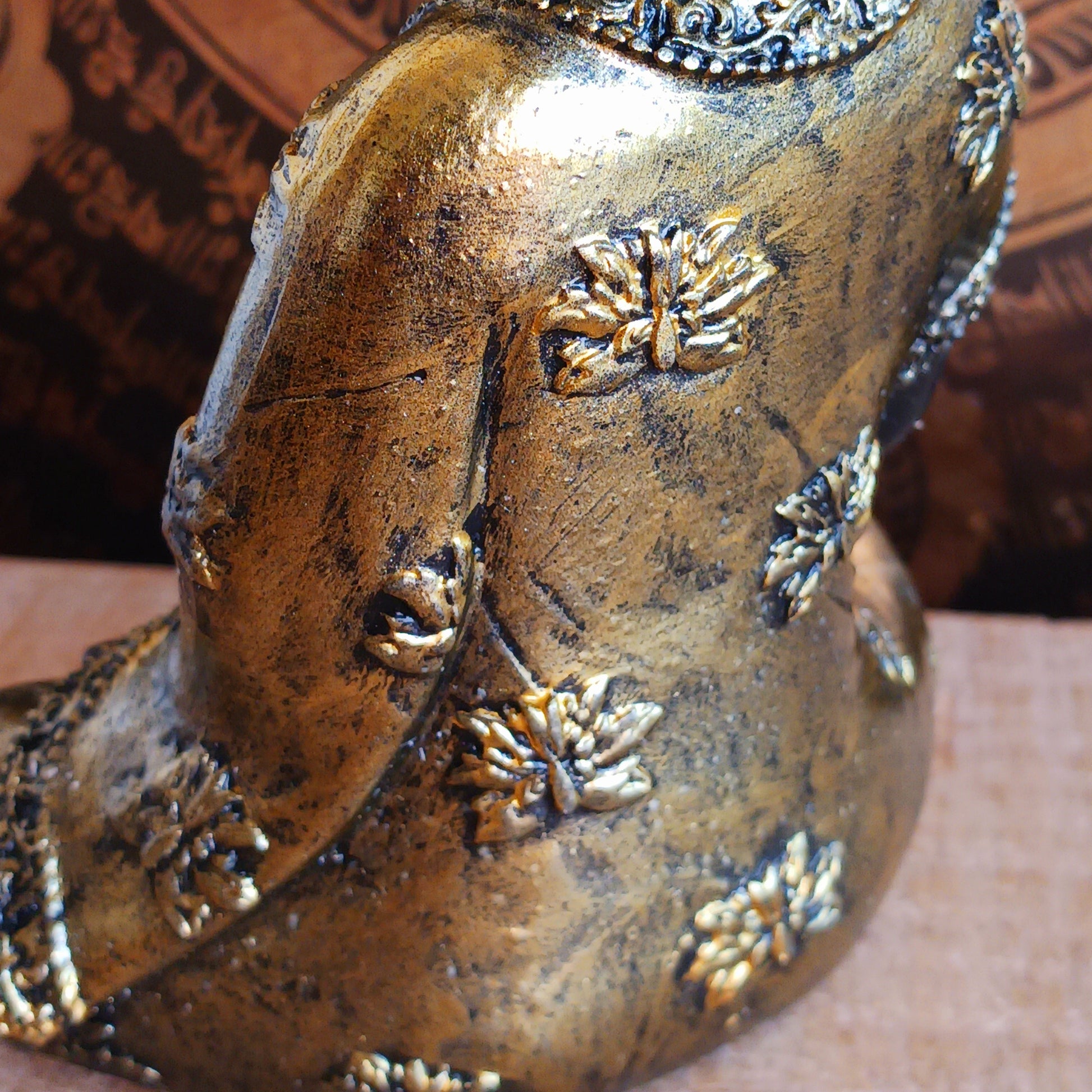 Bring peace, mindfulness, and timeless beauty into your space with this Thai style Buddha statue, featuring a vintage-inspired finish and the sacred Dhyana Mudra—the hand gesture of meditation.