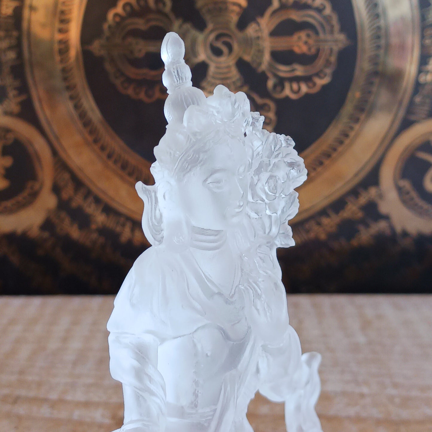 Invite peace, healing, and the sacred feminine into your space with this exquisite Transparent White Tara Statue. Expertly crafted from high-quality glazed glass, this statue beautifully embodies White Tara, a revered female Buddha in Tibetan Buddhism known for her compassion, wisdom, and healing powers.