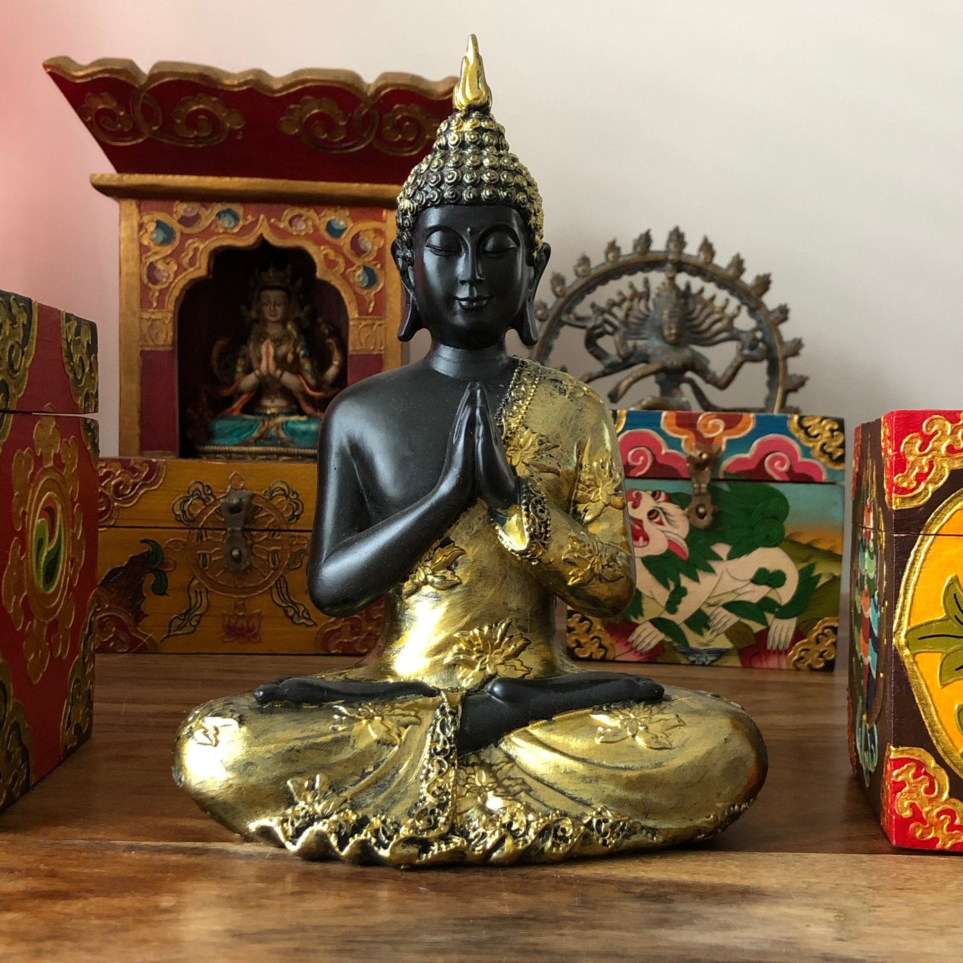 Praying Buddha antique finish 22 cm