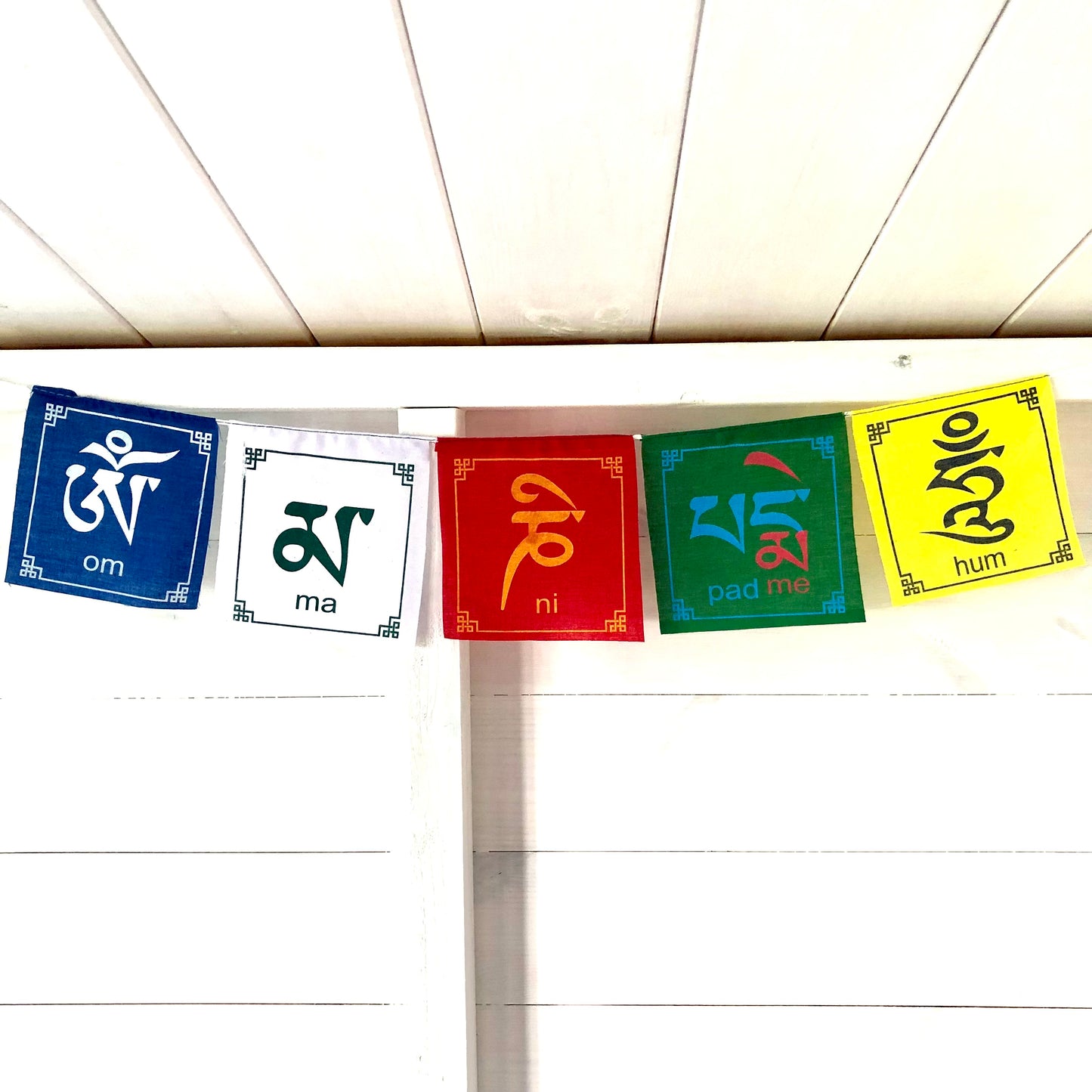Mini Mani Flags Om Mani Padme Hum 5 flags 6cm × 9cm