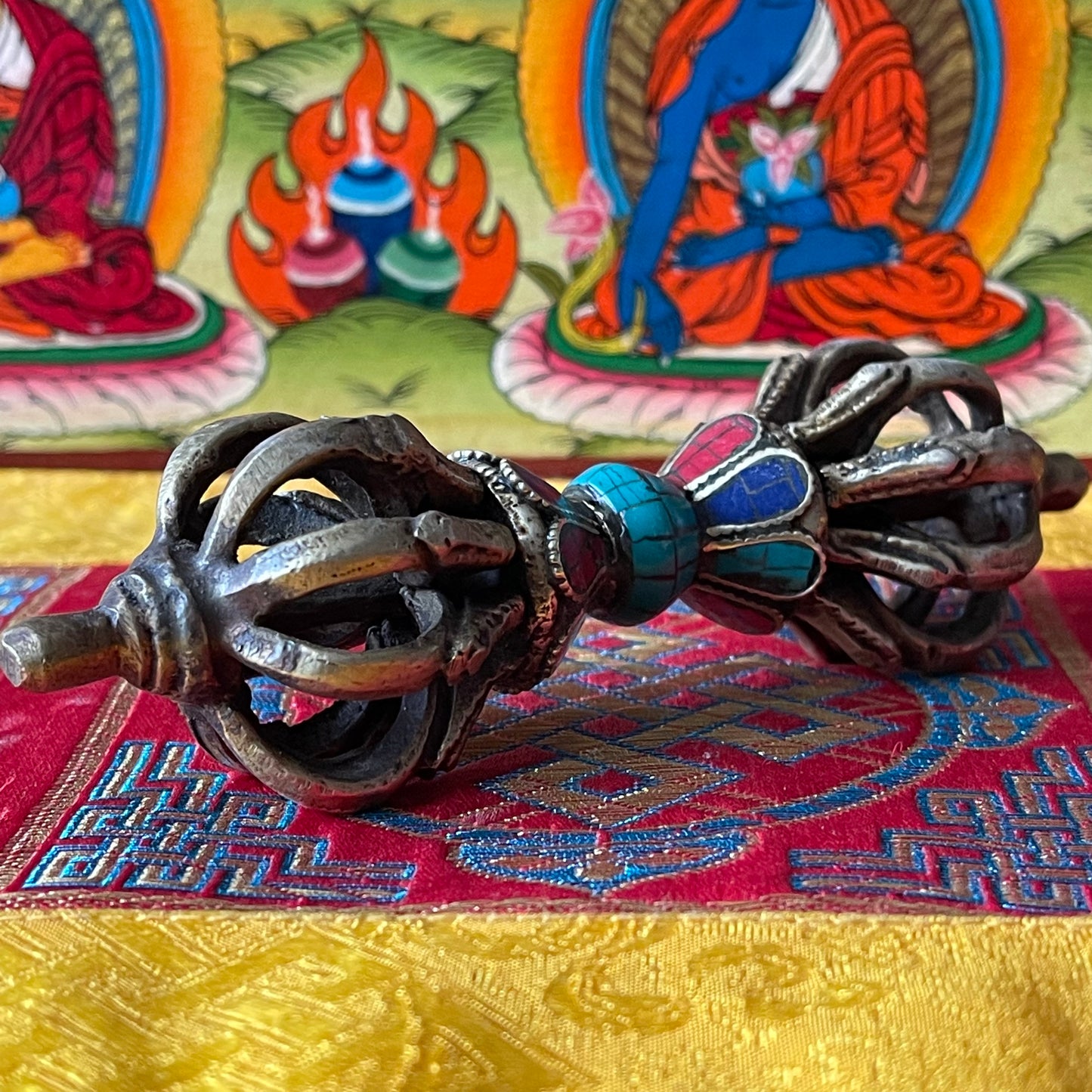 Stone Inlay Lotus Dorje 3.5 x 13 cm | Buddhist Ritual Object