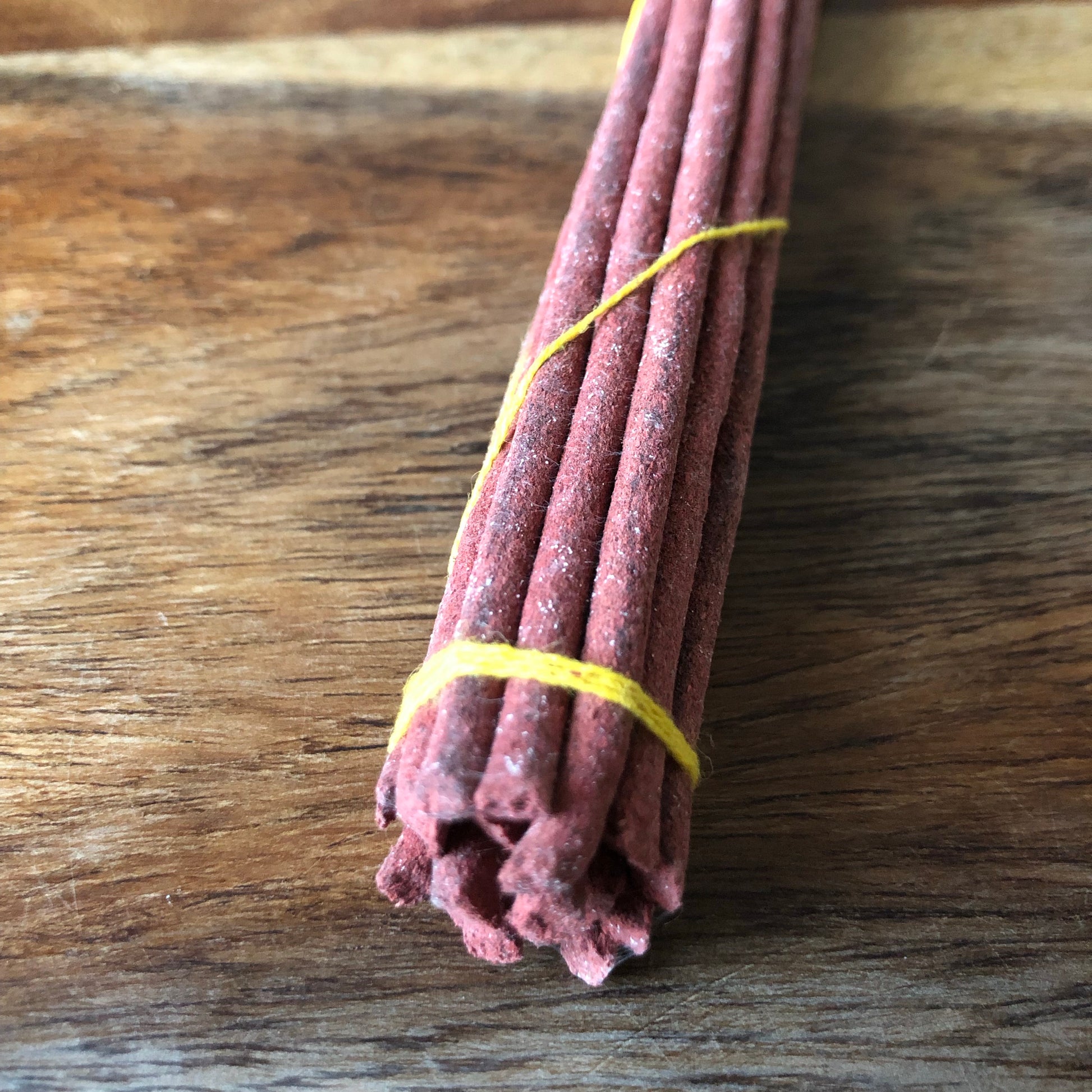 Tibetan red sandalwood incense | Lucky Tibetan Incense