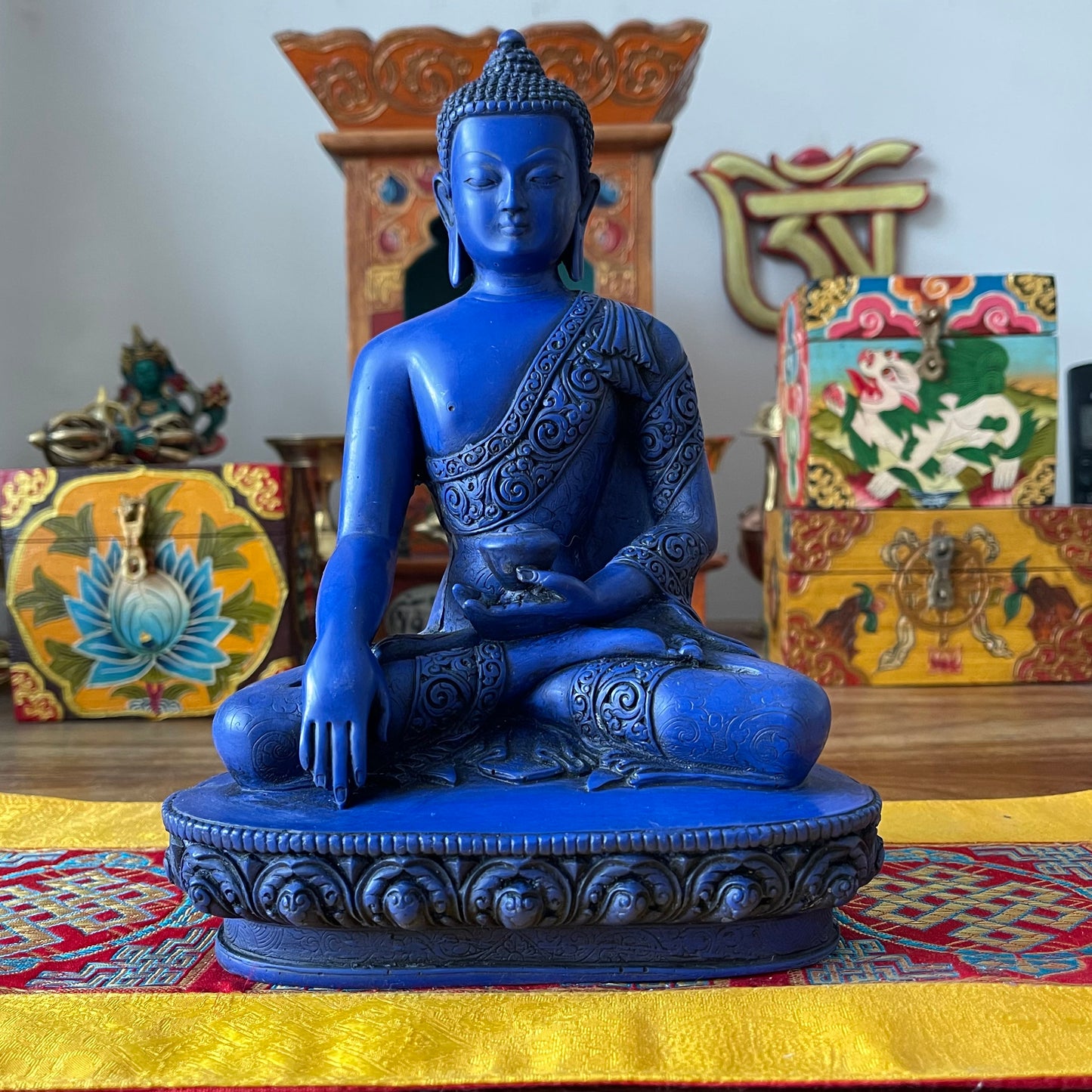 Shakyamuni Buddha Lapis Blue 24cm | Buddhist alter Statue