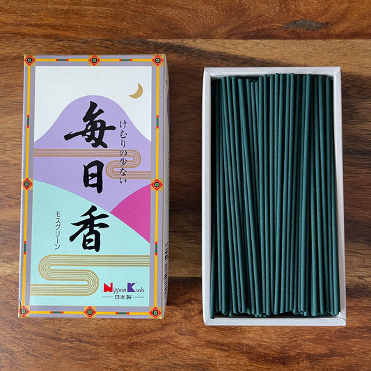 Mainichi-Koh Moss Incense (300 Sticks)